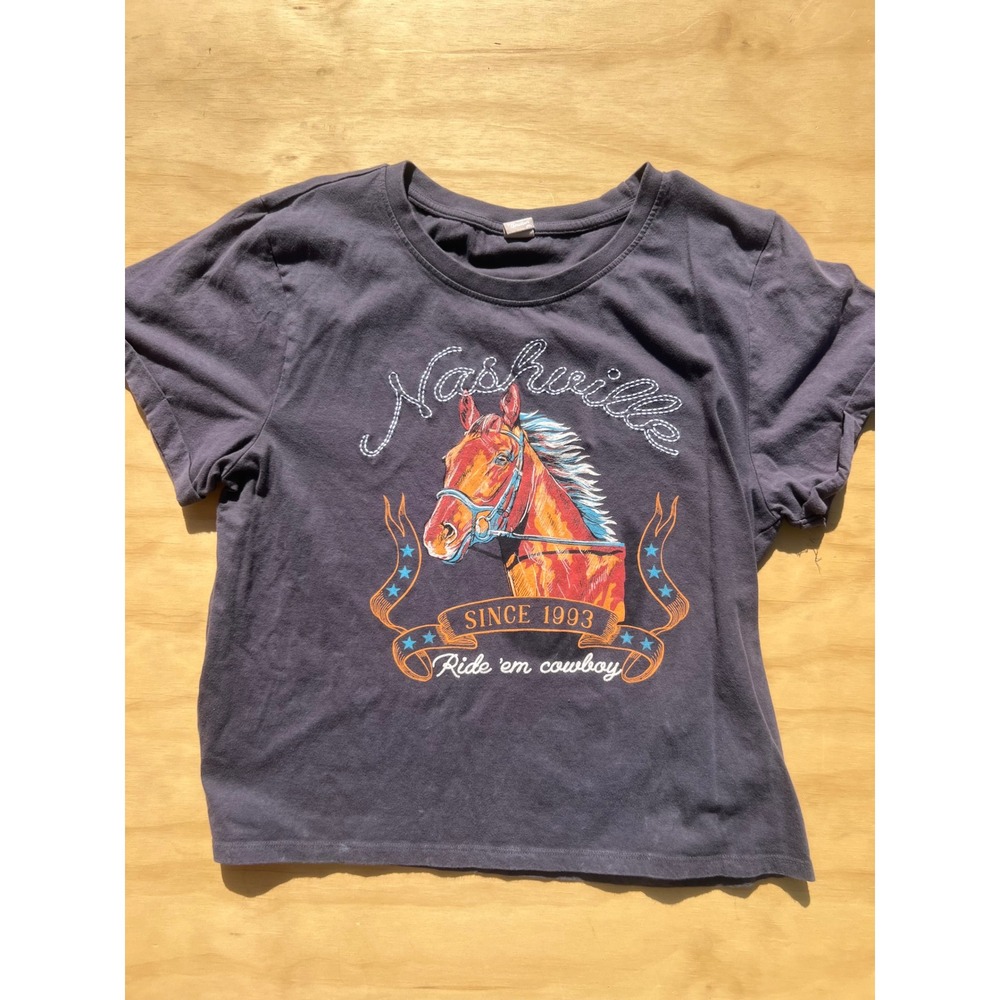 Messy Bun Just Chillin Nashville Horse Graphic Tee Charcoal Gray Medium